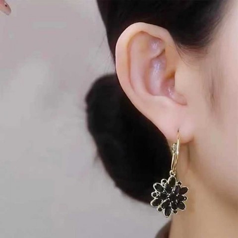 Stud Earrings Retro Black Crystal Zircon Flower Pendant Women Fashion Trend Party Gift R250401