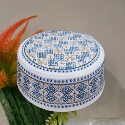 Muslim Men's High-Quality Silk Prayer Caps & Embroidered Headwraps