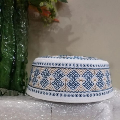 Muslim Men's High-Quality Silk Prayer Caps & Embroidered Headwraps