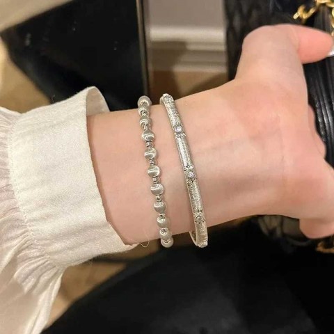 Luxury Women's Star Design Diamond Set Bangles - Exquisite Jewelry Gift