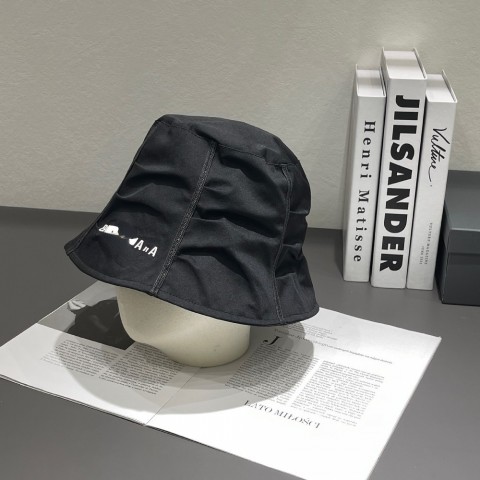 Luxury Unisex Embroidered Letter Bucket Hat for Casual Wear