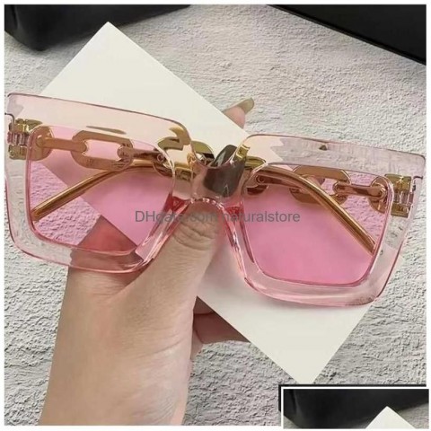 New Women's UV Resistant Chain Square Frame High-End Fashion Sunglasses W241028