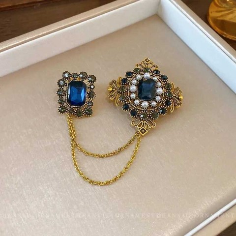 Studded Pearl Square Brooch, Retro Bohemian Design for Women, Niche Fashion Accessories, Gift Idea w250507