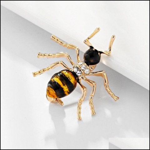 Luxury Gold Plated Rhinestone Bee Brooch