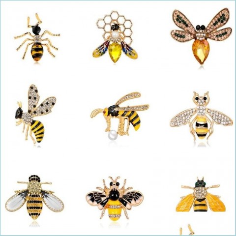 Luxury Gold Plated Rhinestone Bee Brooch