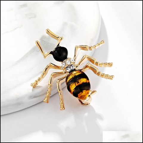 Luxury Gold Plated Rhinestone Bee Brooch