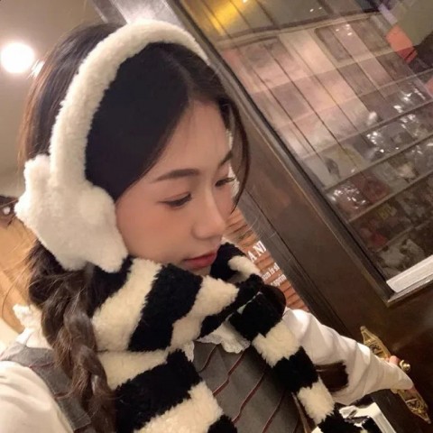 Winter Y2K Style Women's Ear Muffs, Thick Star Earrings, Cozy Silk Scarf