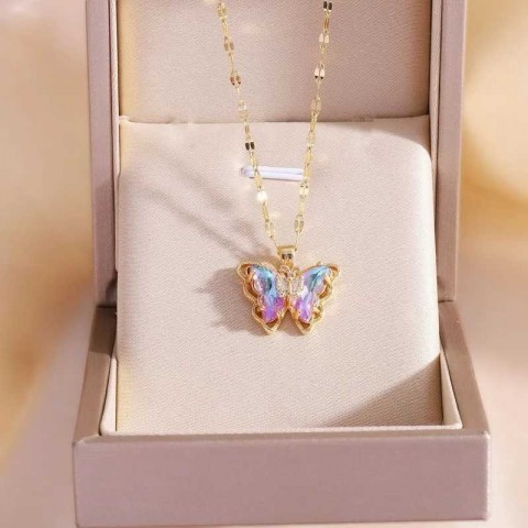 Luxury Zircon Butterfly Pendant Necklace for Women with Stainless Steel Border Chain