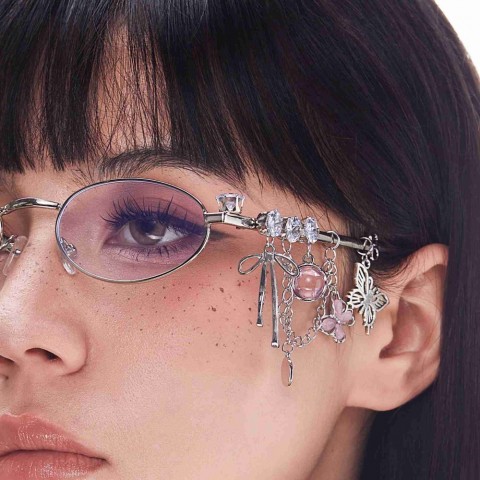 Designers Gentle Monter Personalized Spicy Sweet Girl Sakura Style Light Luxury Elliptical Small Frame Sunglasses for Women