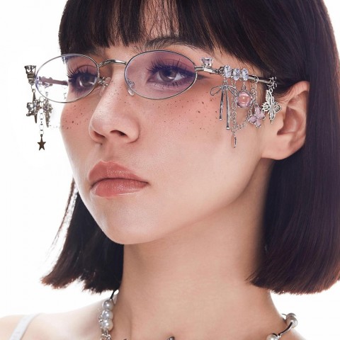 Designers Gentle Monter Personalized Spicy Sweet Girl Sakura Style Light Luxury Elliptical Small Frame Sunglasses for Women
