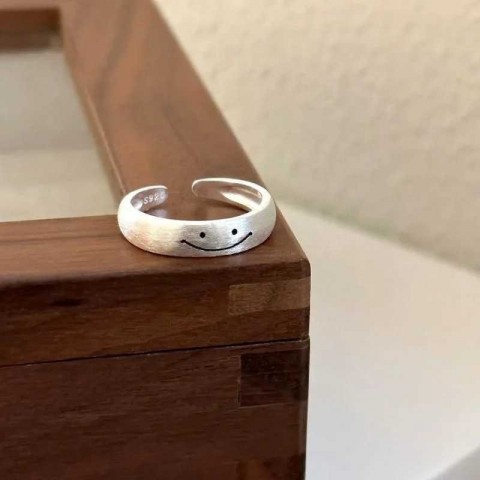 Sterling Silver Adjustable Smiling Face Ring for Women - Party & Birthday Gift
