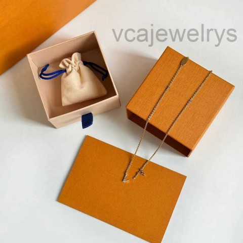 Luxury 18K Gold Plated Pendant Necklace with Letters Charm for Women