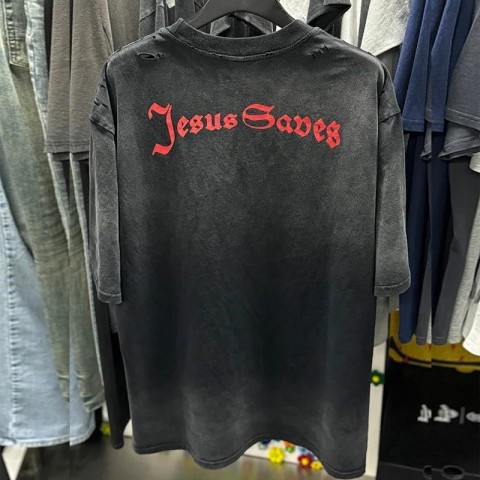 2023 Spring/Summer Men's Oversized Vintage Washed Black T-Shirt with Damaged Holes and Red Letter Print