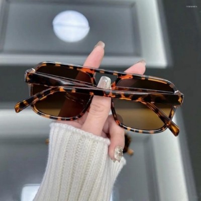 Retro Fashion Women's Square Sunglasses with Mirror Lenses