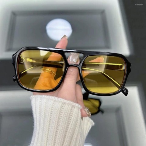 Retro Fashion Women's Square Sunglasses with Mirror Lenses