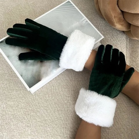 Luxury Men's Velvet Mittens for Festive Parties