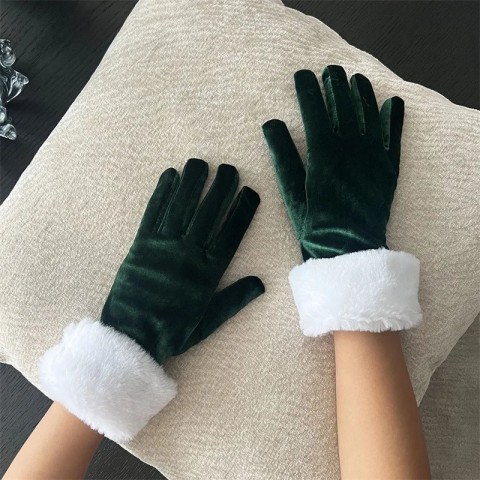 Luxury Men's Velvet Mittens for Festive Parties
