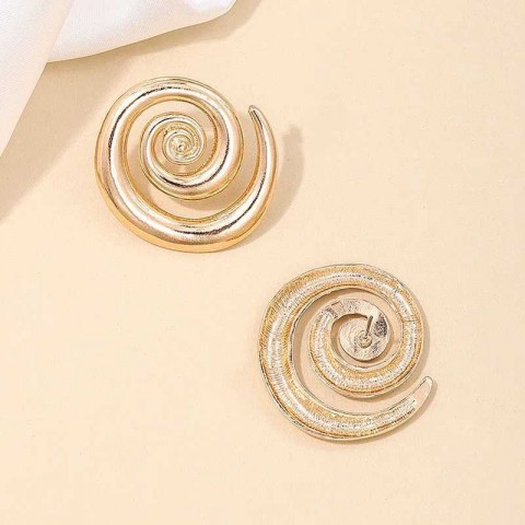 Vintage Gold Spiral Texture Stud Earrings for Women - Exaggerated Metal Gloss Charm Jewellery Gift