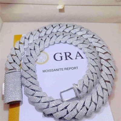 Cuban Link Necklace with Moissanite for Men 2024
