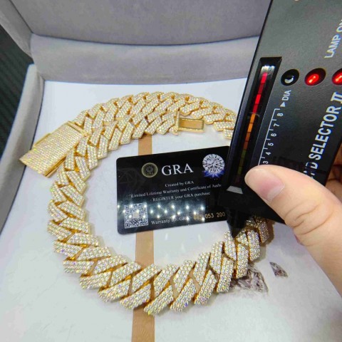 Cuban Link Necklace with Moissanite for Men 2024