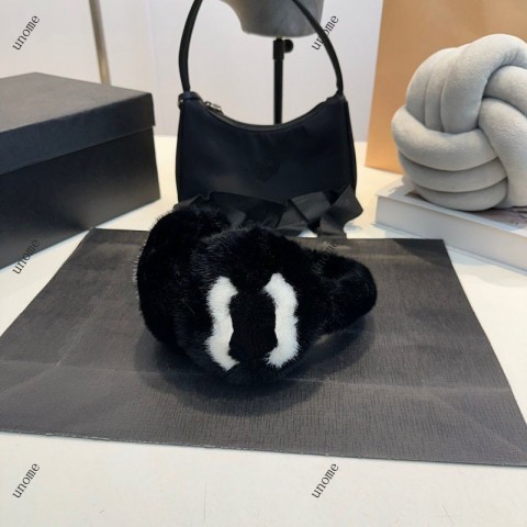 Luxury Unisex Cashmere Shawls & Earmuffs Set - Classic White & Black DJD2411047