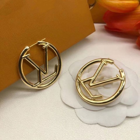 2024 Fashion Gold Stud Earrings with Black Jade Stones for Women
