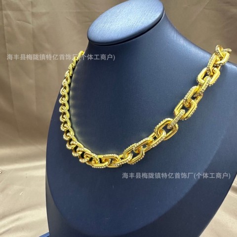 Shijias High-end Dextera Angelic Diamond Stud Necklace for Women