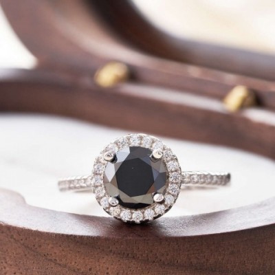Luxury S925 Sterling Silver Fashion Ring with Mosan Stone - Elegant Valentine Gift for Women