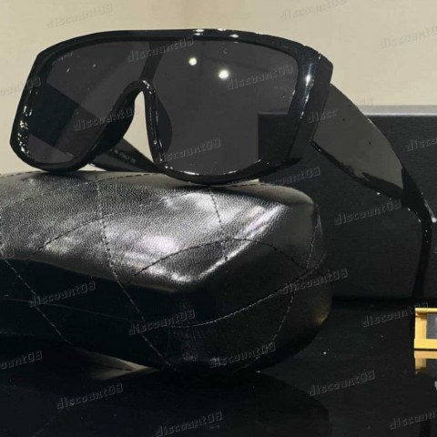 CC Retro Oval Sunglasses with UV400 Protection for Women
