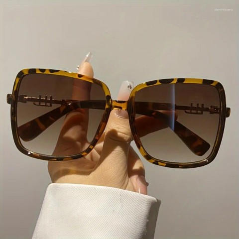 Retro Lightweight Oversized Sunglasses - Blue & Red Gradient Lens for Men