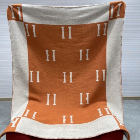 2024 Premium Wool and Cashmere Shawl Blanket for Family Use