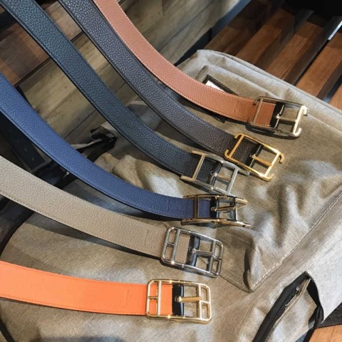 High-Quality Classic Men's Leather Belt with Golden Buckle for Casual Wear