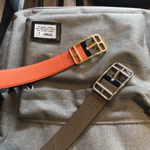 High-Quality Classic Men's Leather Belt with Golden Buckle for Casual Wear