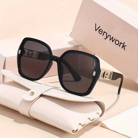 Retro Classic Wooden Frame Orange Sunglasses for Women - Perfect for Festivals w250509