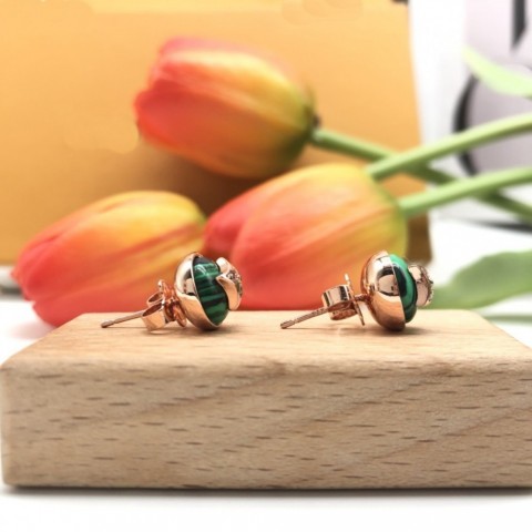Elegant Women's High-End Retro Ear Cuff Earrings in White, Black, and Bluepink with Diamond Flower Design