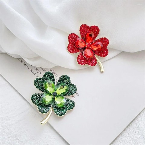 Elegant Green Crystal Four-leaf Clover Brooch