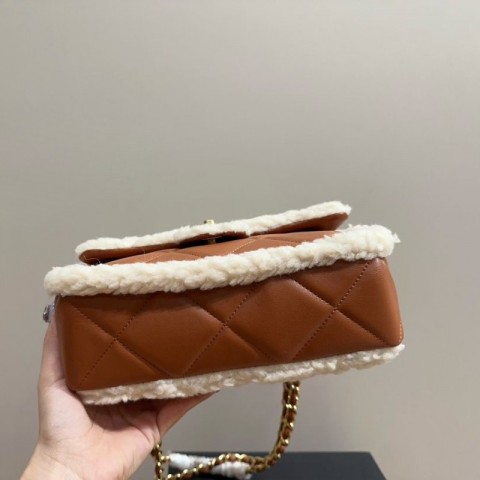 Luxury Women's Tech Fleece Shoulder Bag with Chain Detail