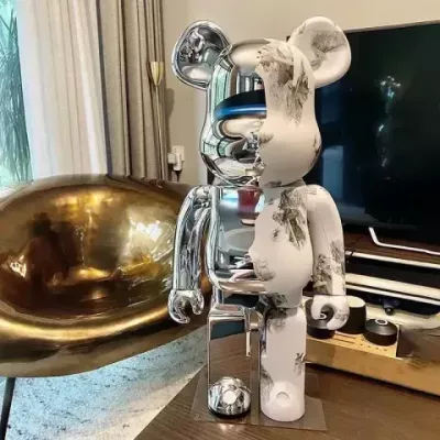 Novelty Bearbricks Collection 400% Cyberpunk Grizzly Statue Model L2403