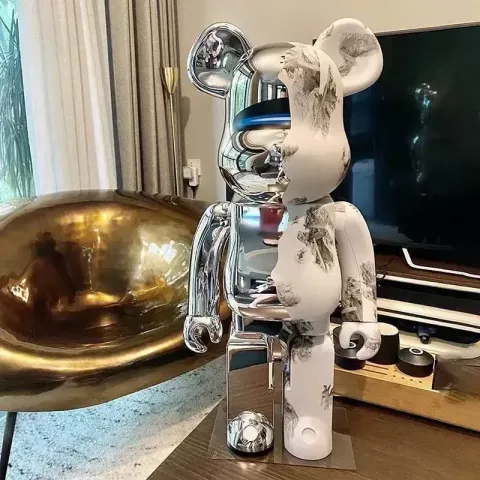 Novelty Bearbricks Collection 400% Cyberpunk Grizzly Statue Model L2403