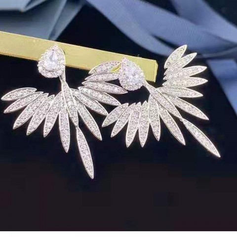 Handmade Chocuong Stud Earrings with White Cubic Zirconia for Women
