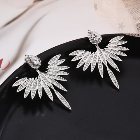 Handmade Chocuong Stud Earrings with White Cubic Zirconia for Women