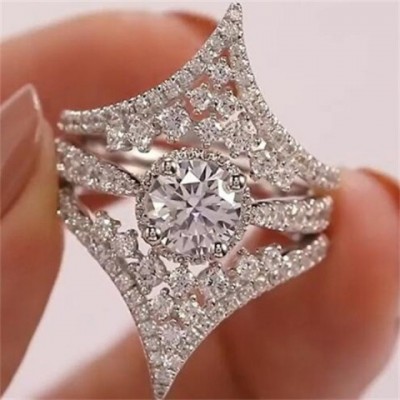 2024 Elegant Women's Band Rings with Pave Cubic Zirconia for Wedding Engagement
