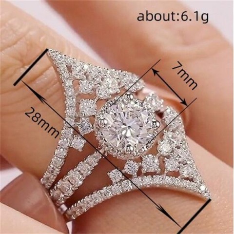 2024 Elegant Women's Band Rings with Pave Cubic Zirconia for Wedding Engagement