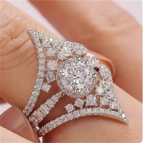 2024 Elegant Women's Band Rings with Pave Cubic Zirconia for Wedding Engagement