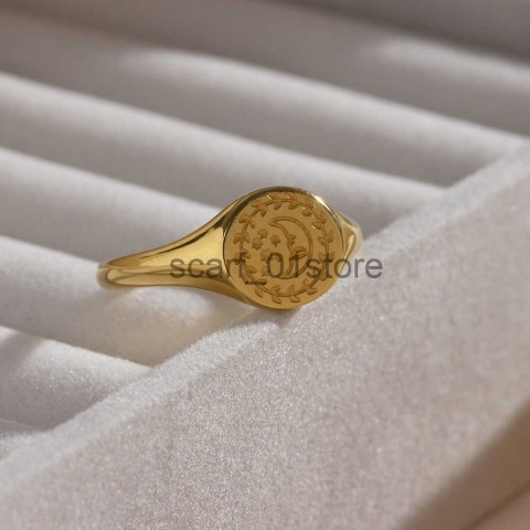 MengJIA Women's 18K Plated Star Moon Band Ring