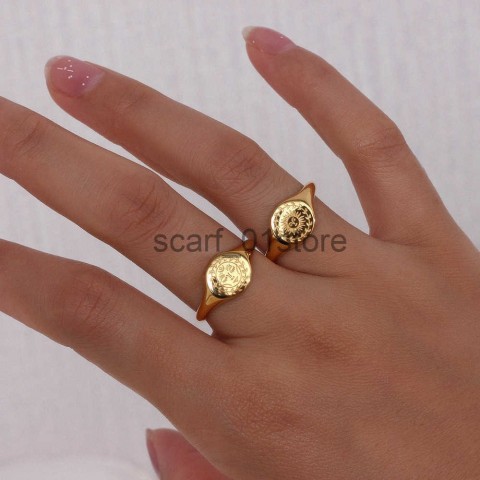 MengJIA Women's 18K Plated Star Moon Band Ring